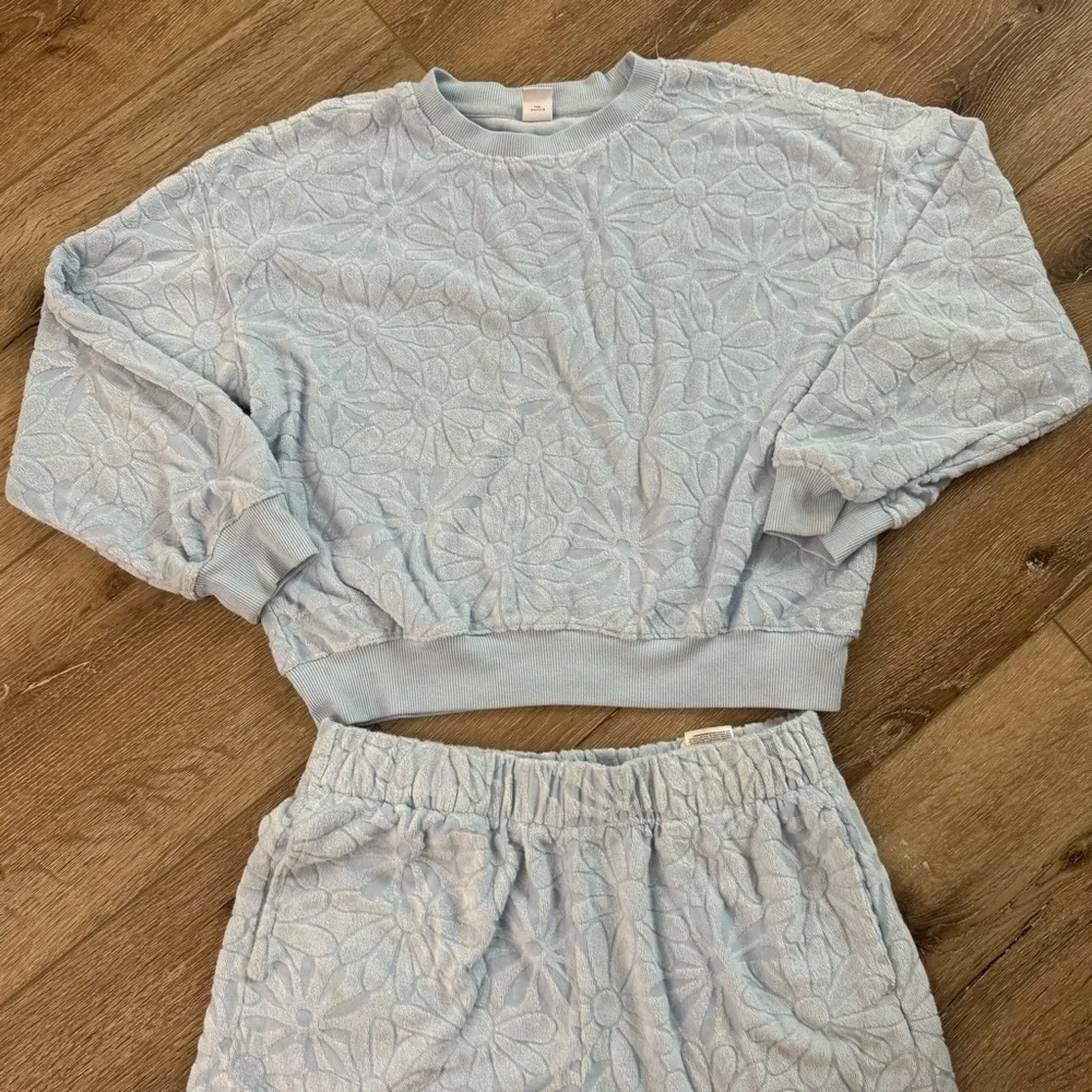 Old Navy light blue sweater short set